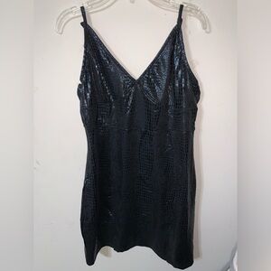 SHEIN Black Croc-Embossed Fabric